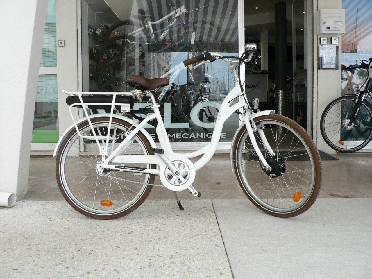 Vélo électrique ARCADE E COLORS    modèle démonstration