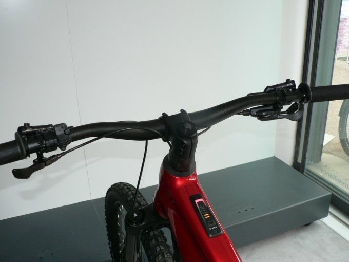 vélo électrique VTT GITANE  G -ONE BLACK HILL FS1 